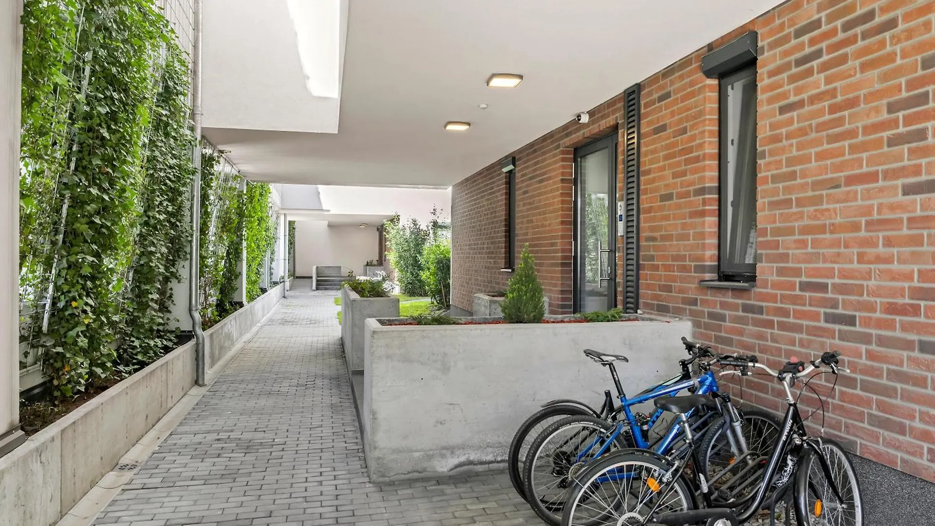 Bucharest Luxury Apartments 0*,
